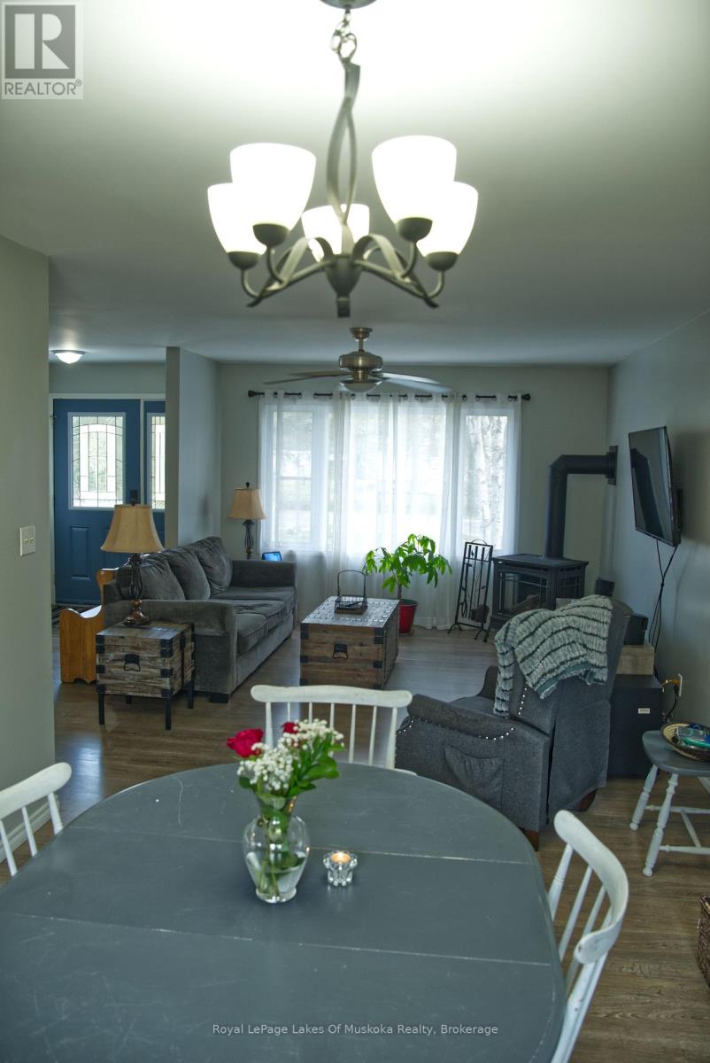 52 SUNSHINE STREET - 13