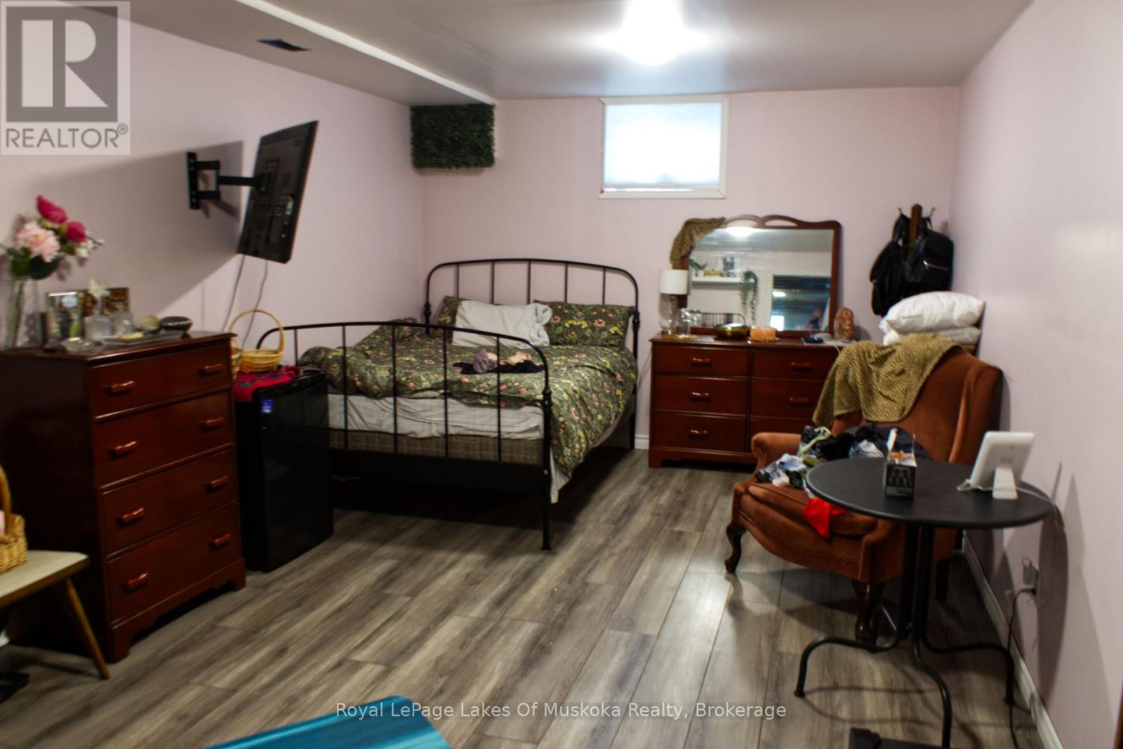52 SUNSHINE STREET - 21