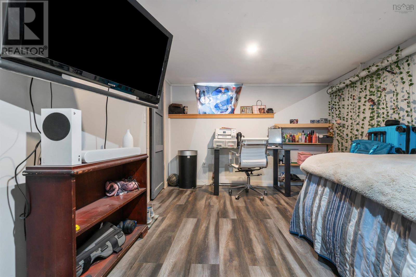 #10563 Highway 2 - 32