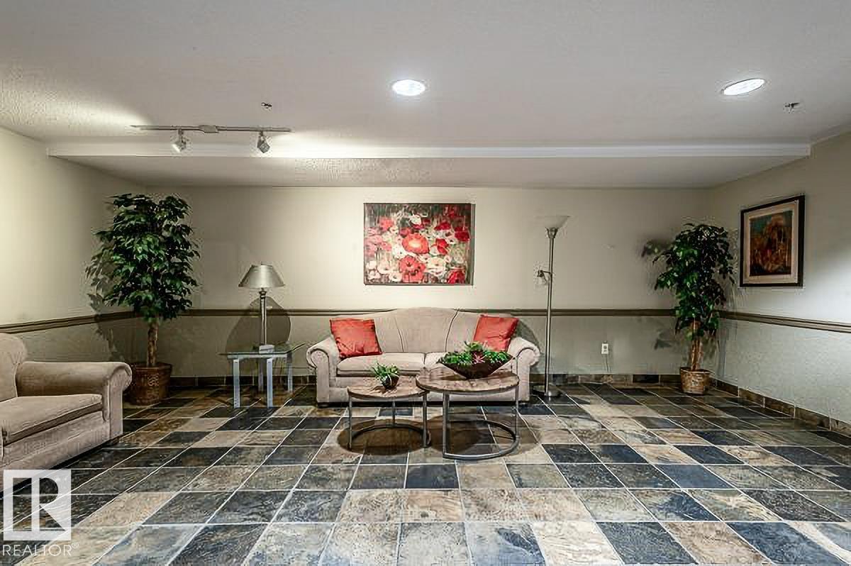 #102 8912 156 ST NW - 5