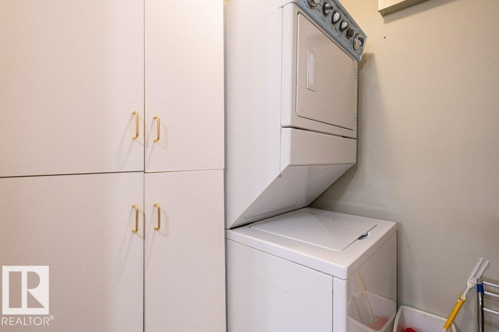 #102 8912 156 ST NW - 32