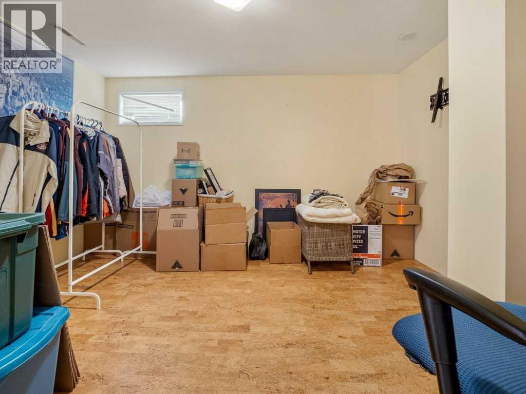 66 Pheasant Road N - 32