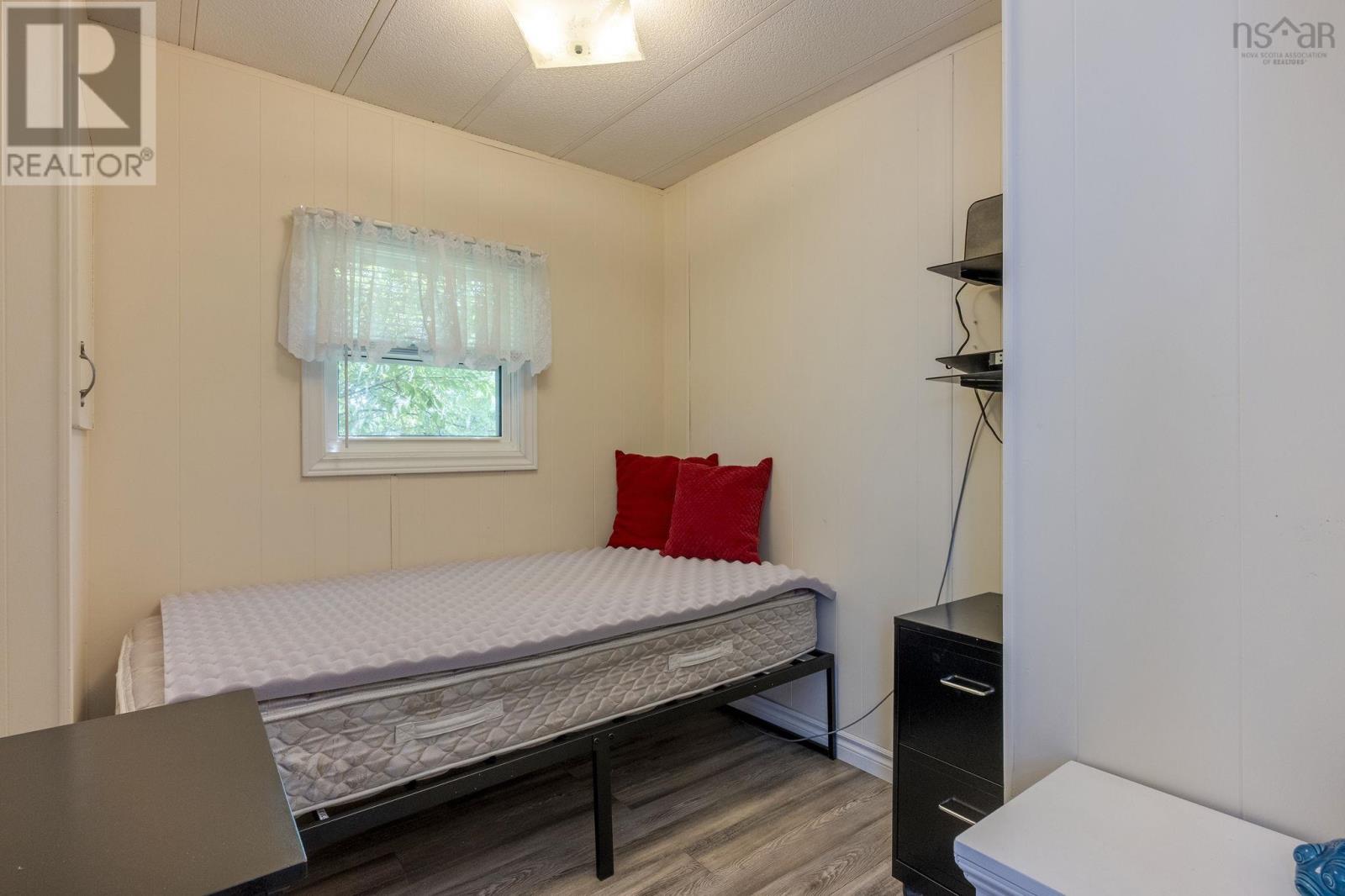 7426 1 Highway - 14