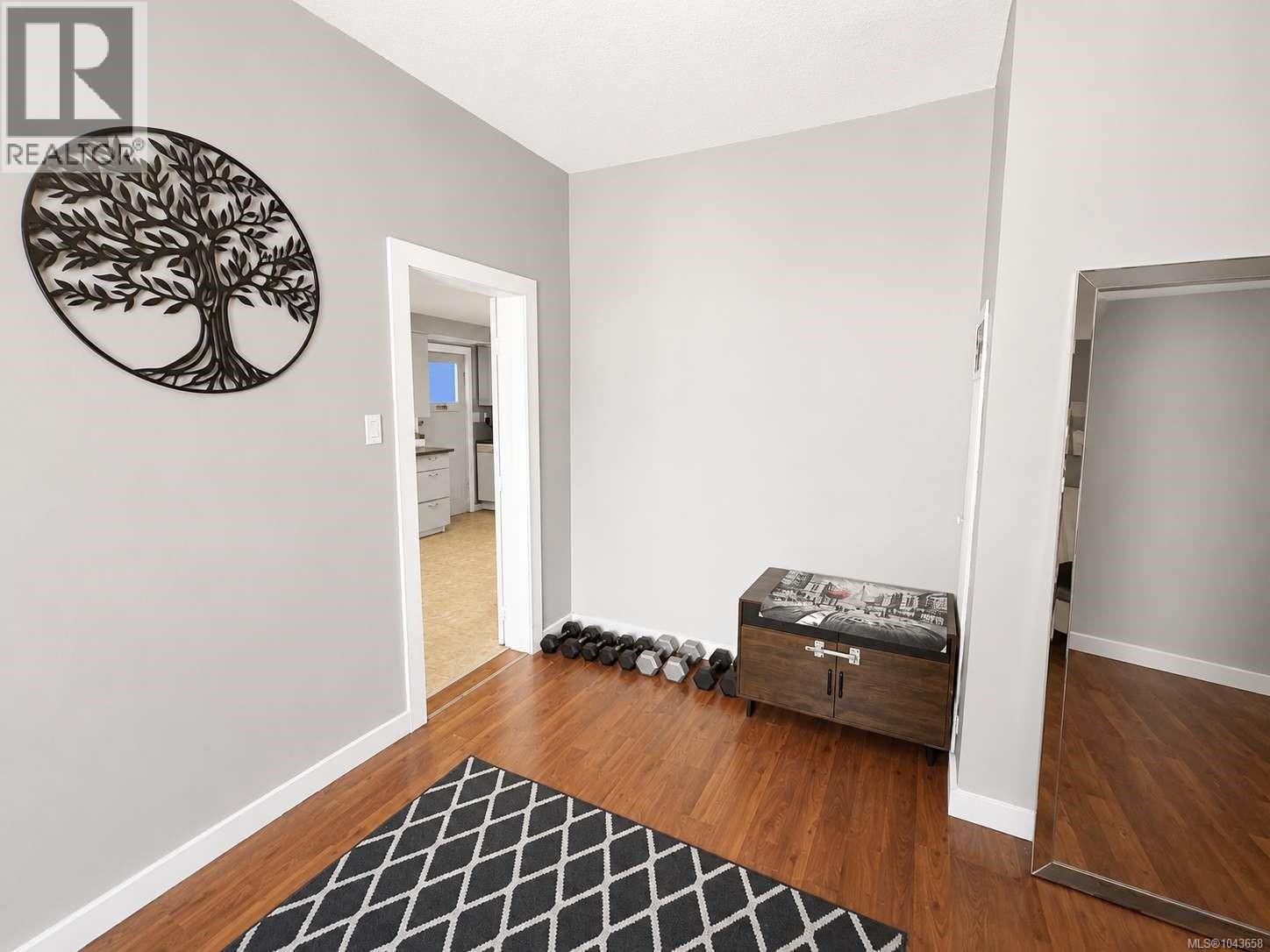 4586 Beale St - 19