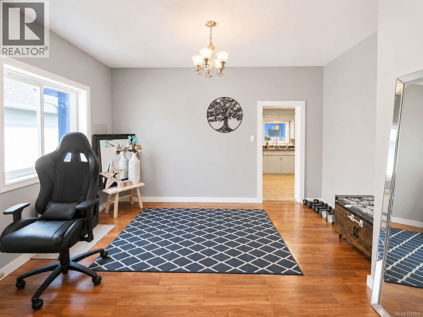 4586 Beale St - 20