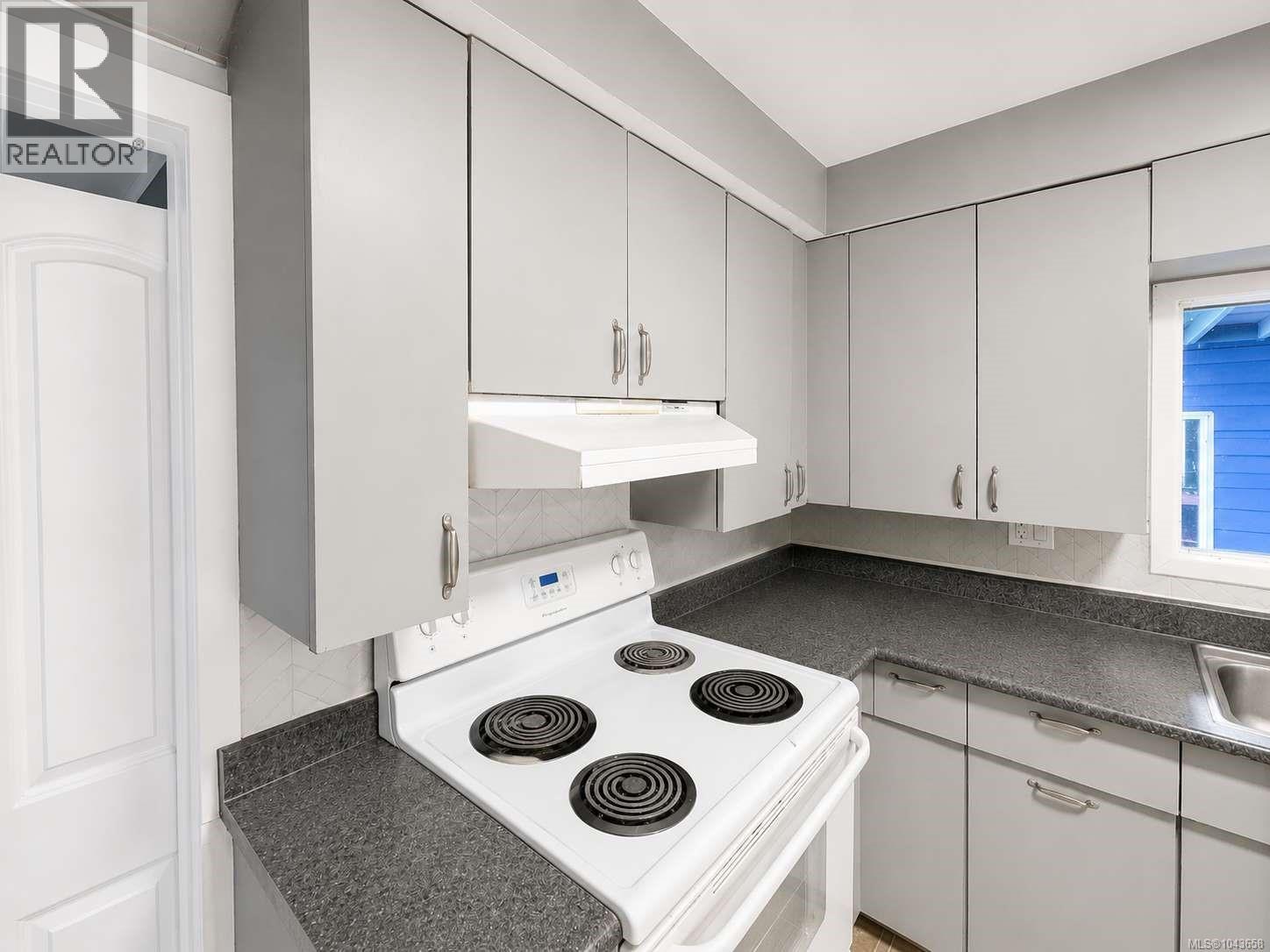 4586 Beale St - 31