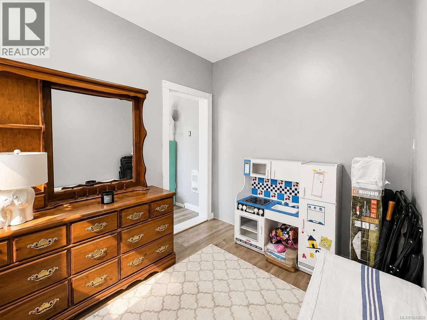 4586 Beale St - 32
