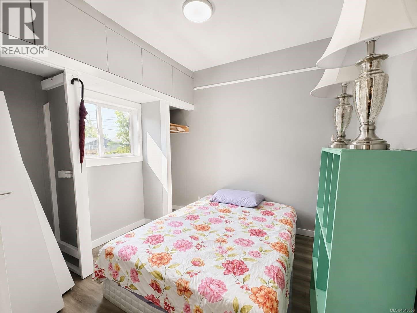 4586 Beale St - 34