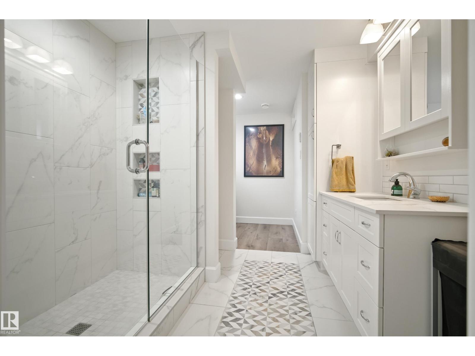 7215 96B AV NW - 45