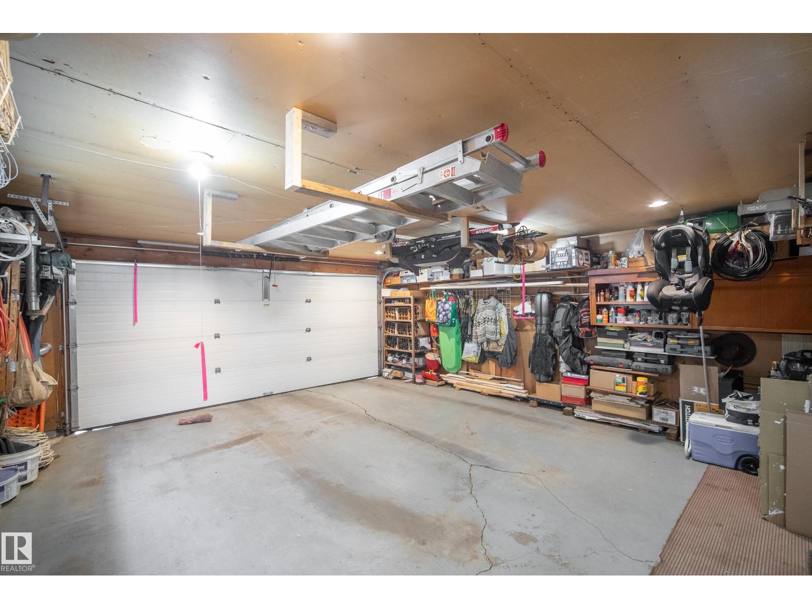 7215 96B AV NW - 52