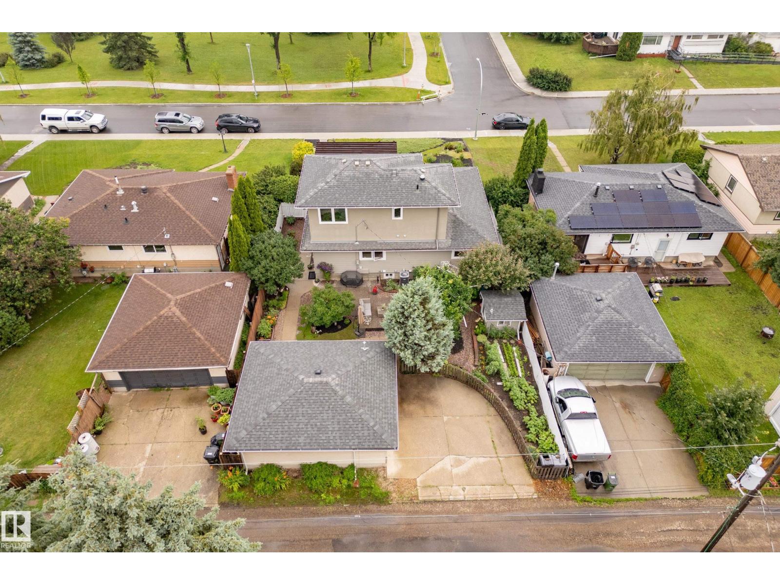 7215 96B AV NW - 57