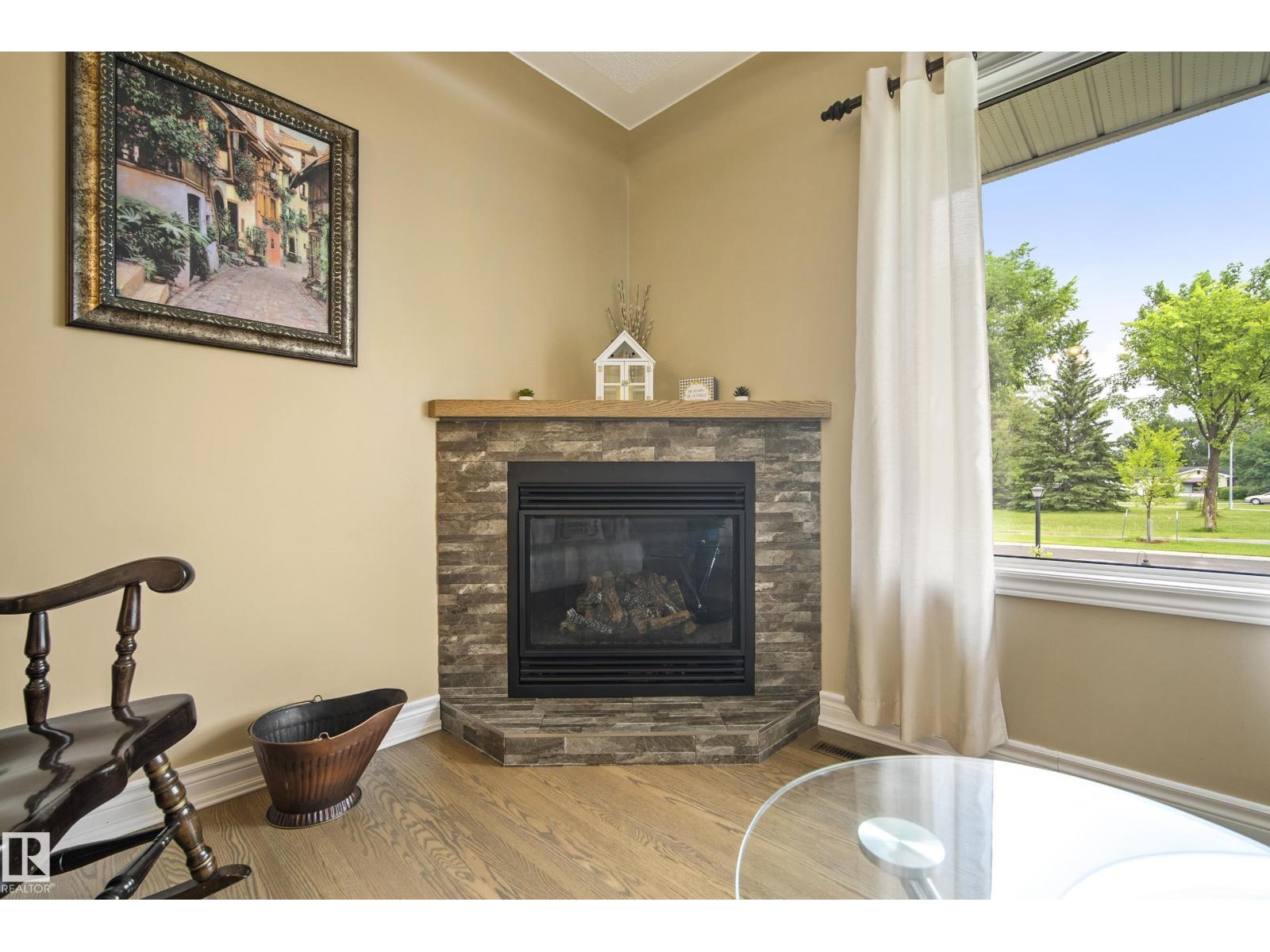 7215 96B AV NW - 6