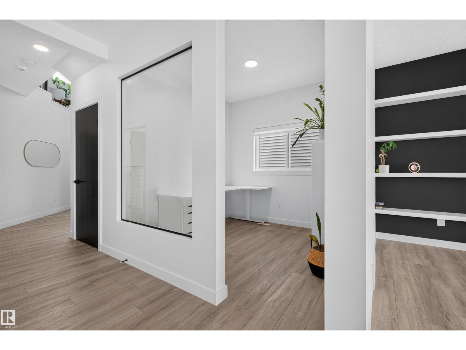 19147 22 AV NW - 9