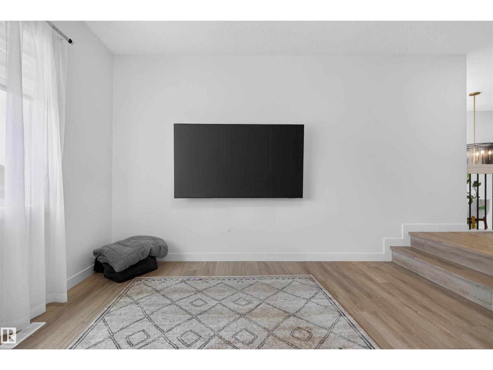 19147 22 AV NW - 14
