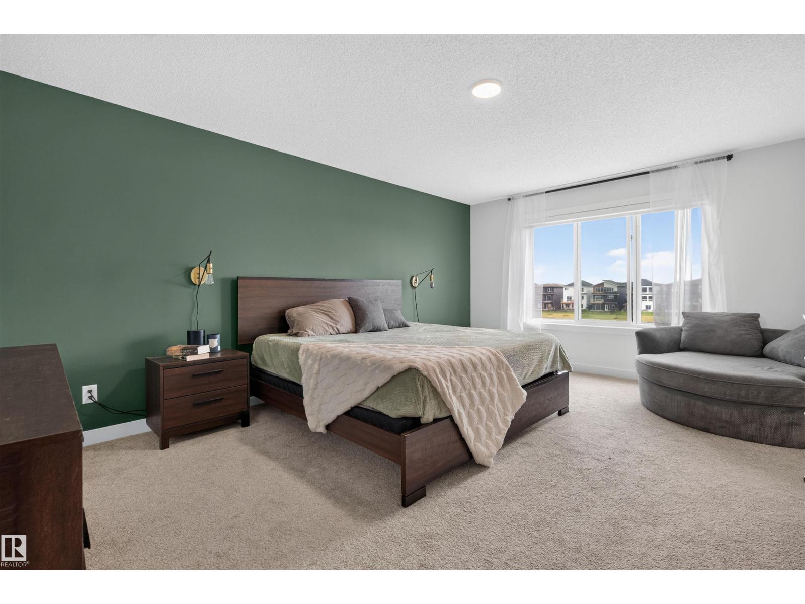 19147 22 AV NW - 16