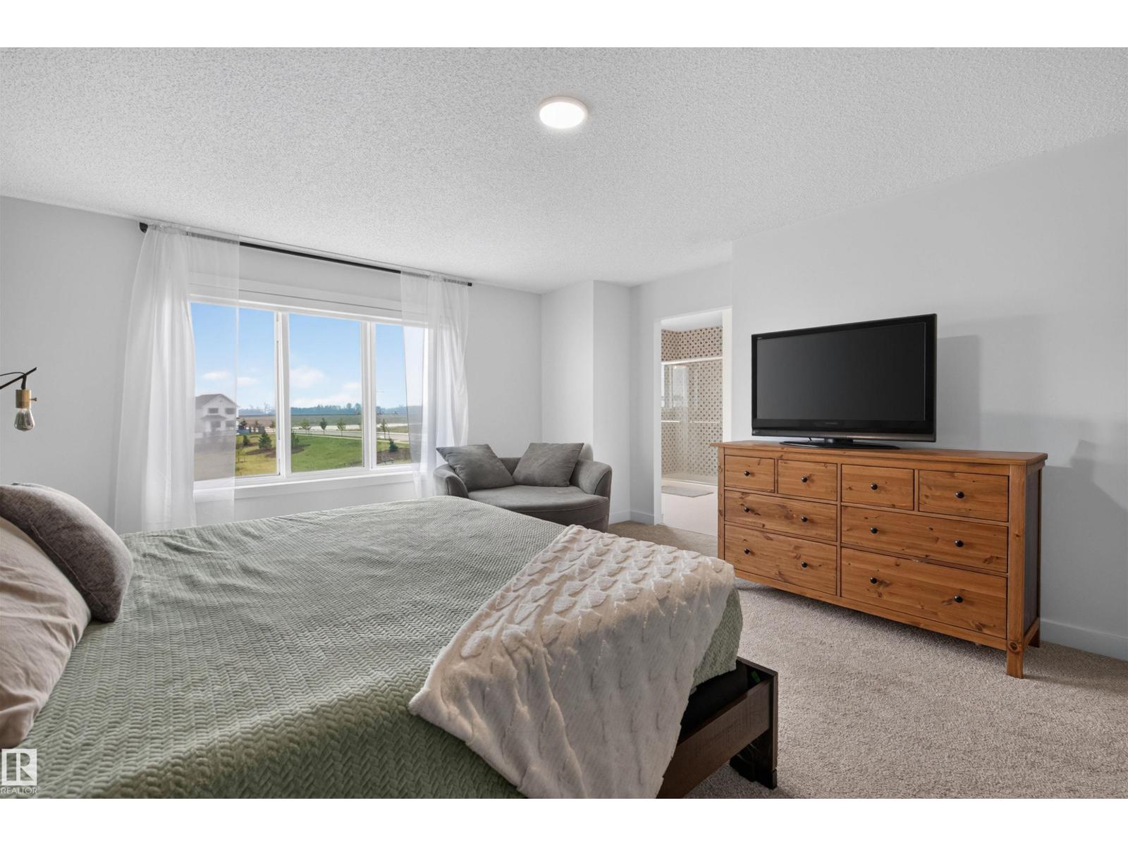 19147 22 AV NW - 17