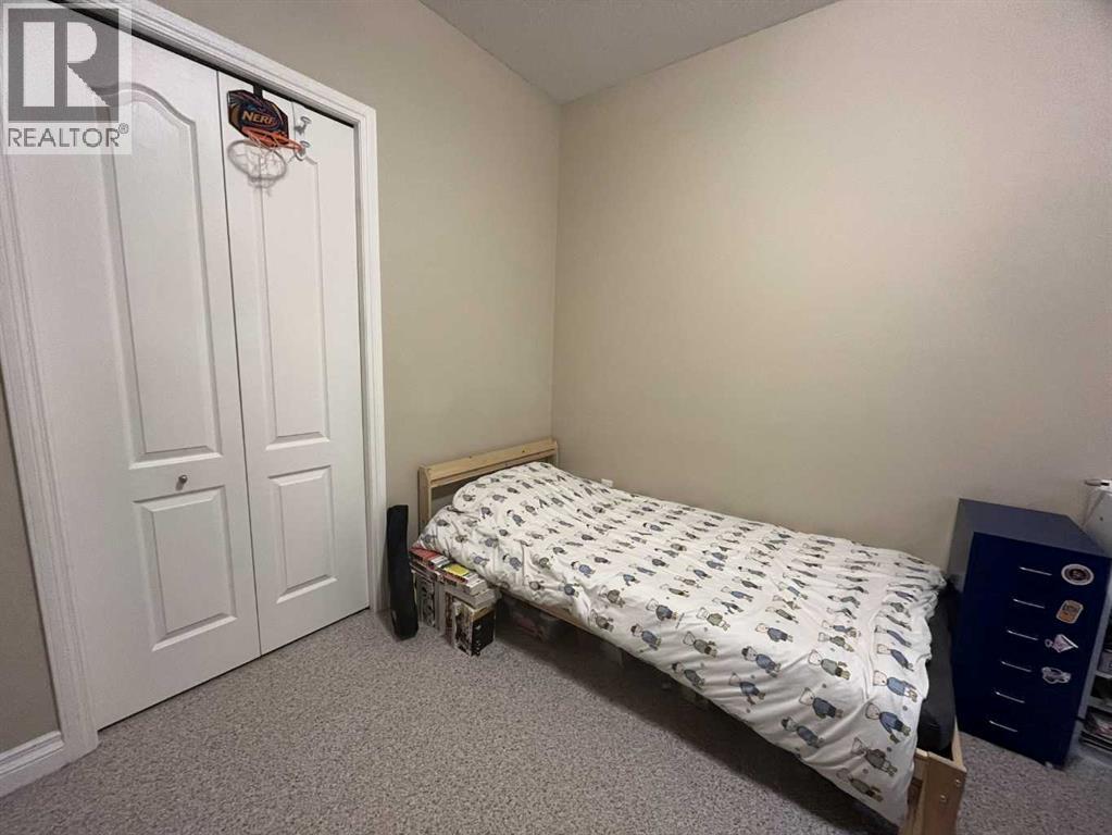 #305 30 Discovery Ridge Close SW - 31