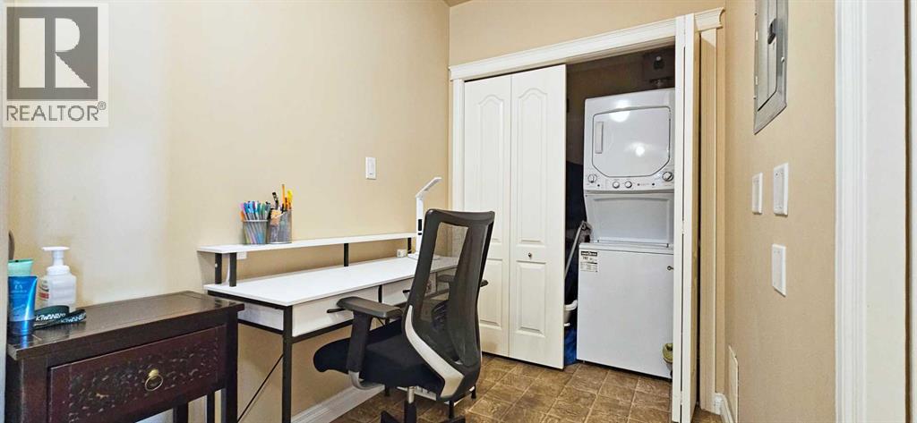 #305 30 Discovery Ridge Close SW - 34