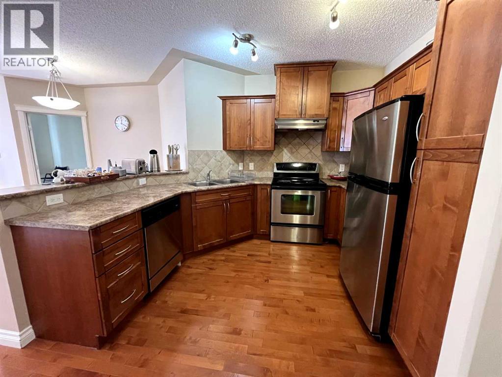 #305 30 Discovery Ridge Close SW - 6