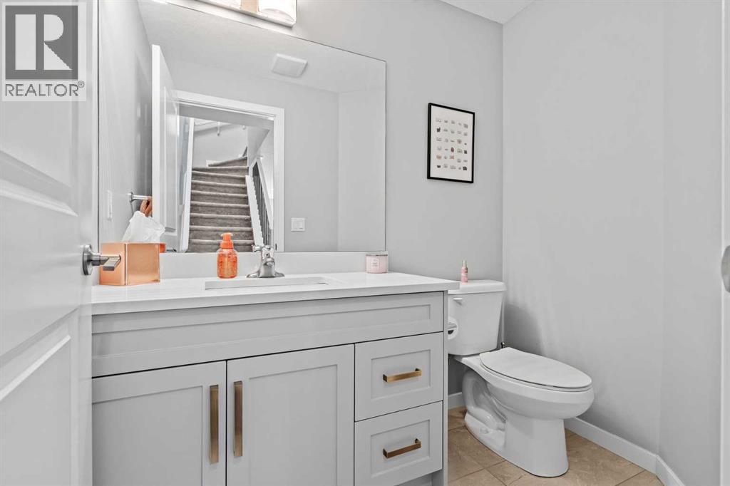 3304 2 Street NE - 12