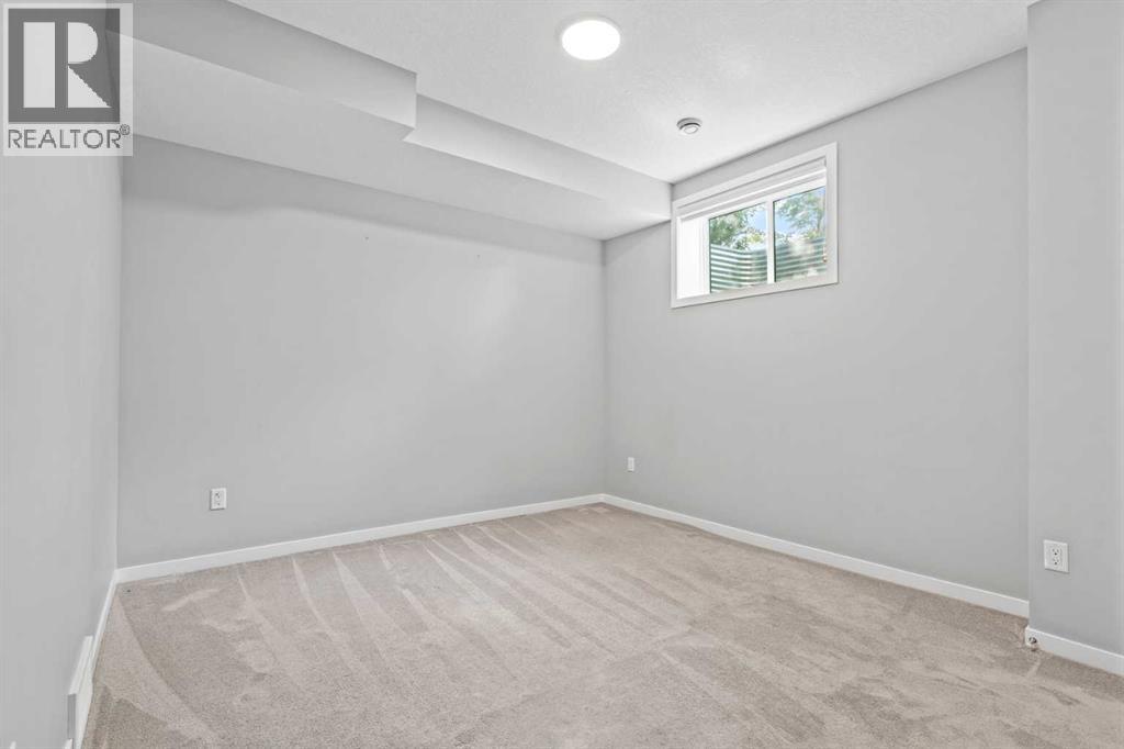 3304 2 Street NE - 30
