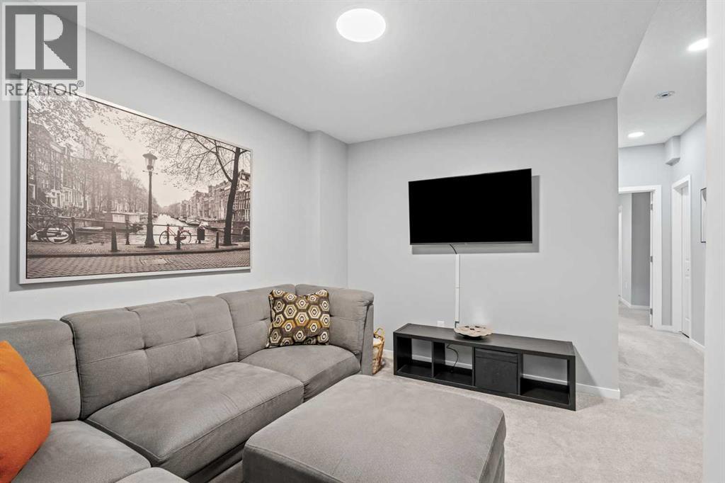 3304 2 Street NE - 26