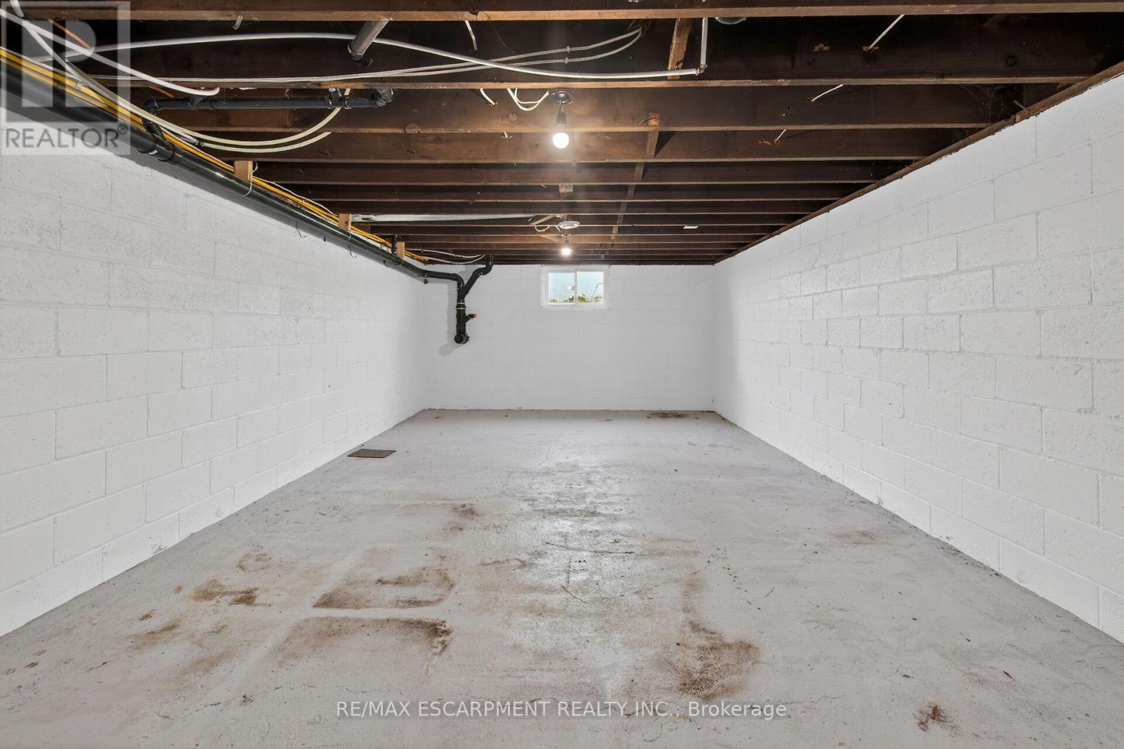 2336 COCKSHUTT ROAD - 33