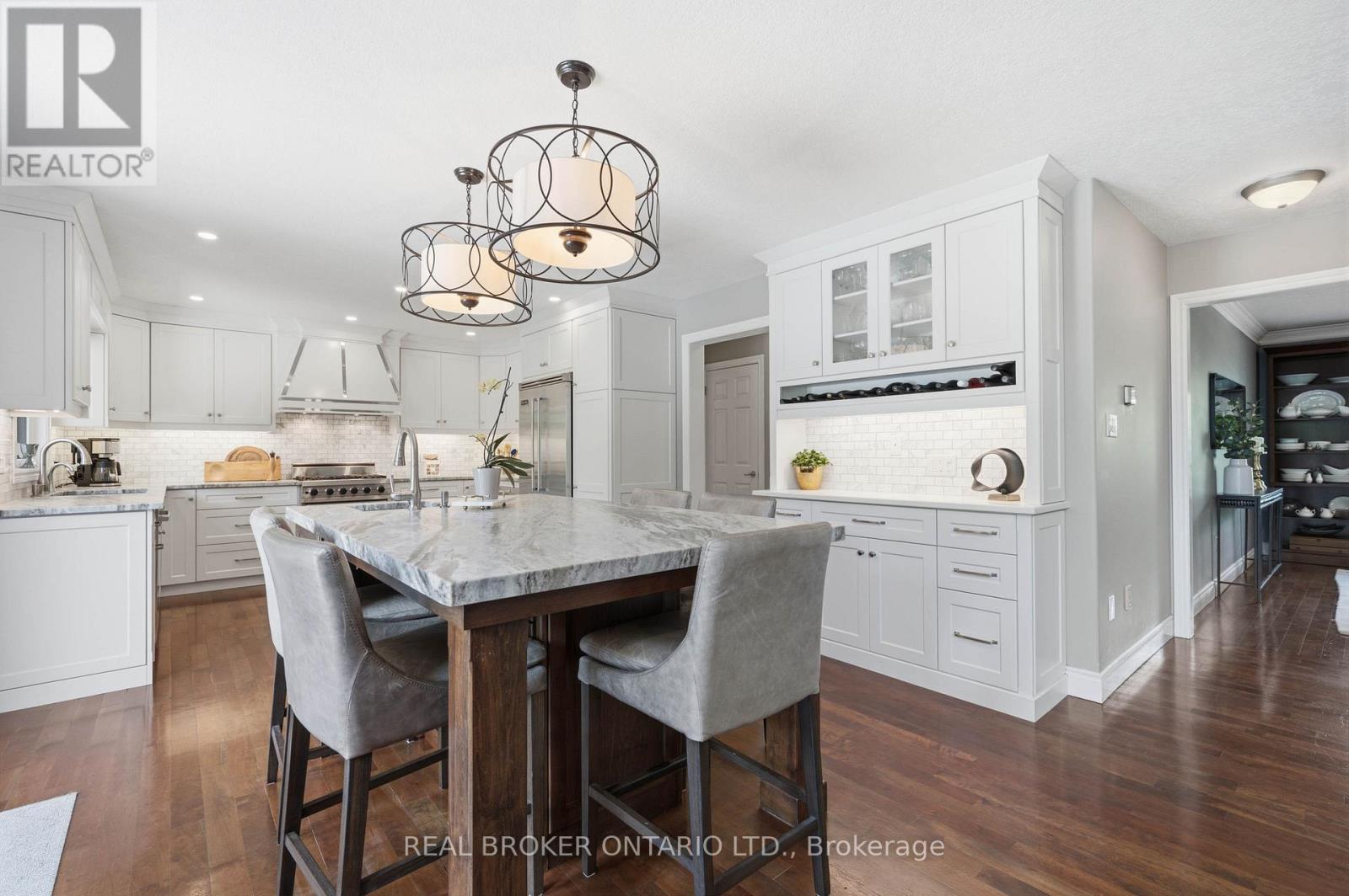 6 PIONEER TOWER CRESCENT - Image 28