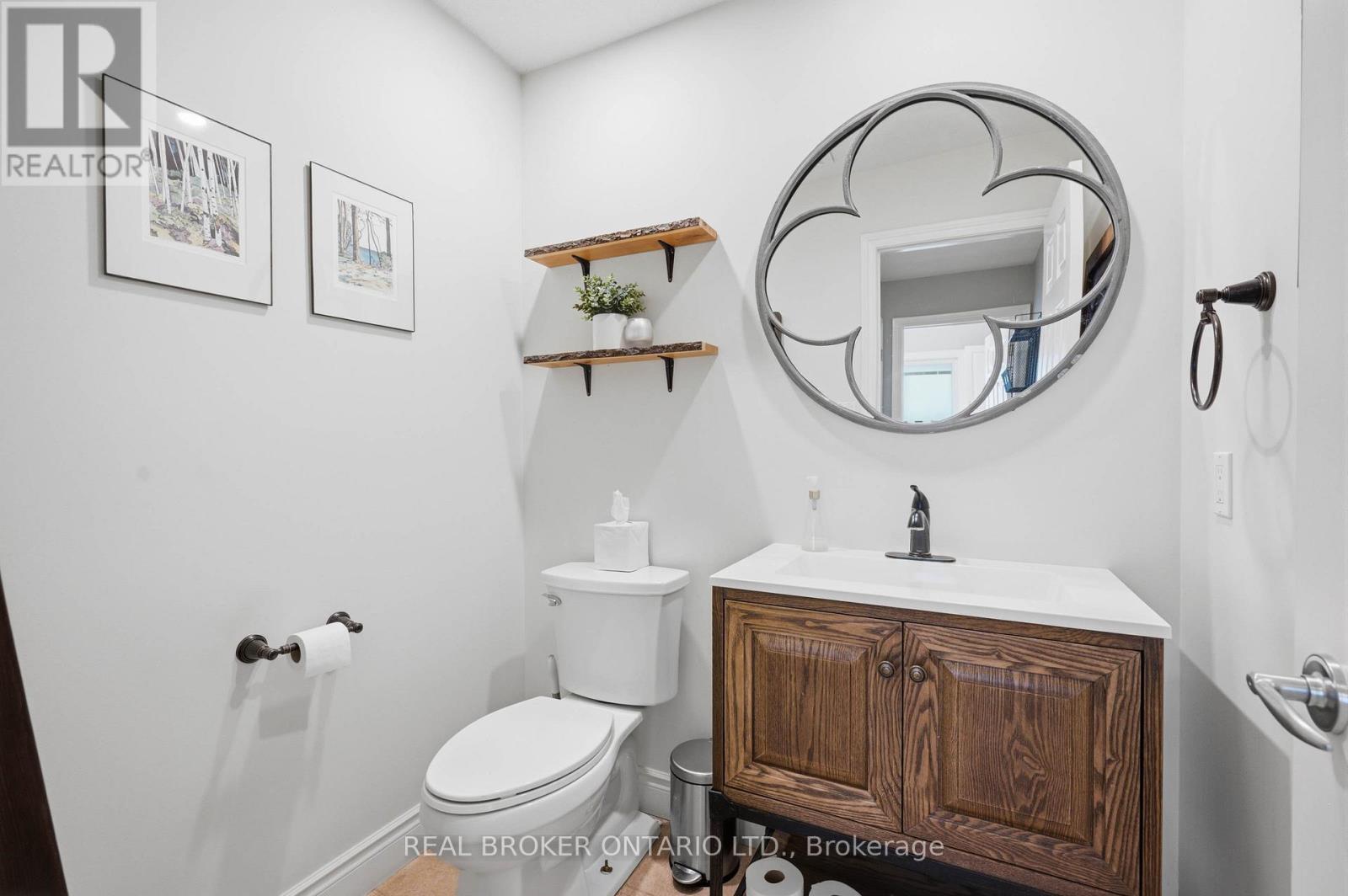 6 PIONEER TOWER CRESCENT - Image 33