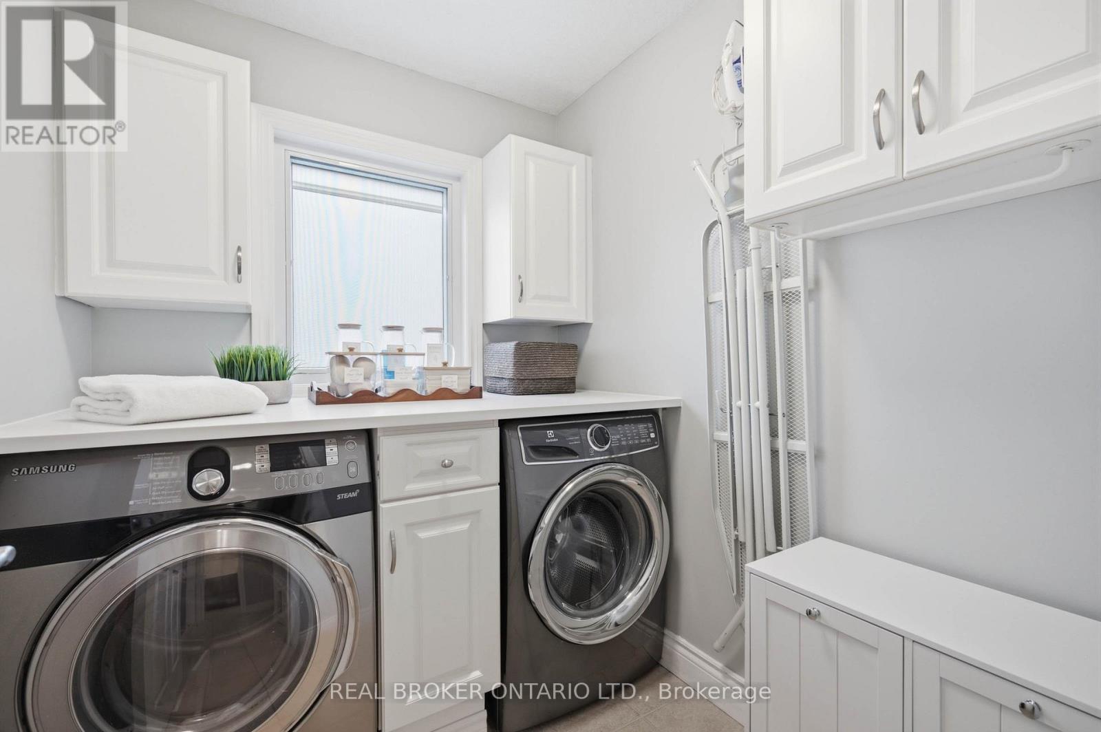 6 PIONEER TOWER CRESCENT - Image 34