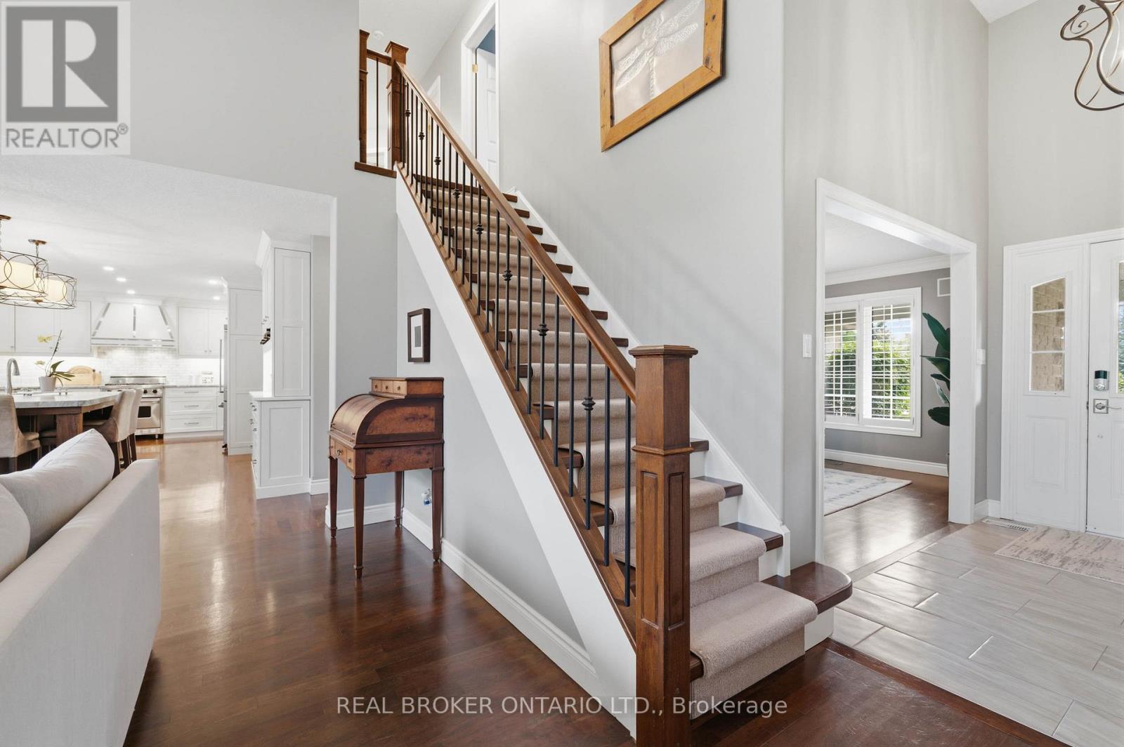 6 PIONEER TOWER CRESCENT - Image 35