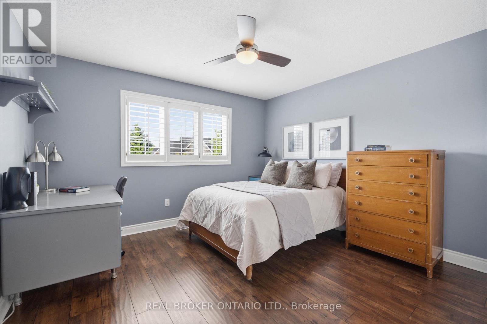 6 PIONEER TOWER CRESCENT - Image 36