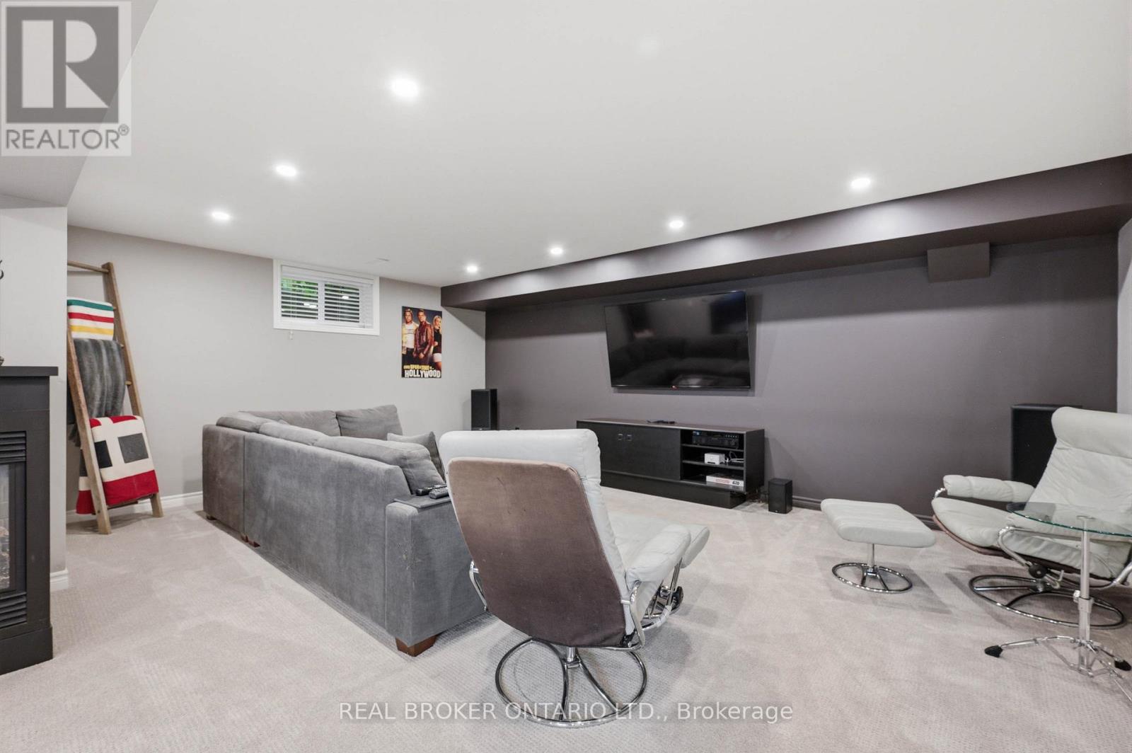 6 PIONEER TOWER CRESCENT - Image 46