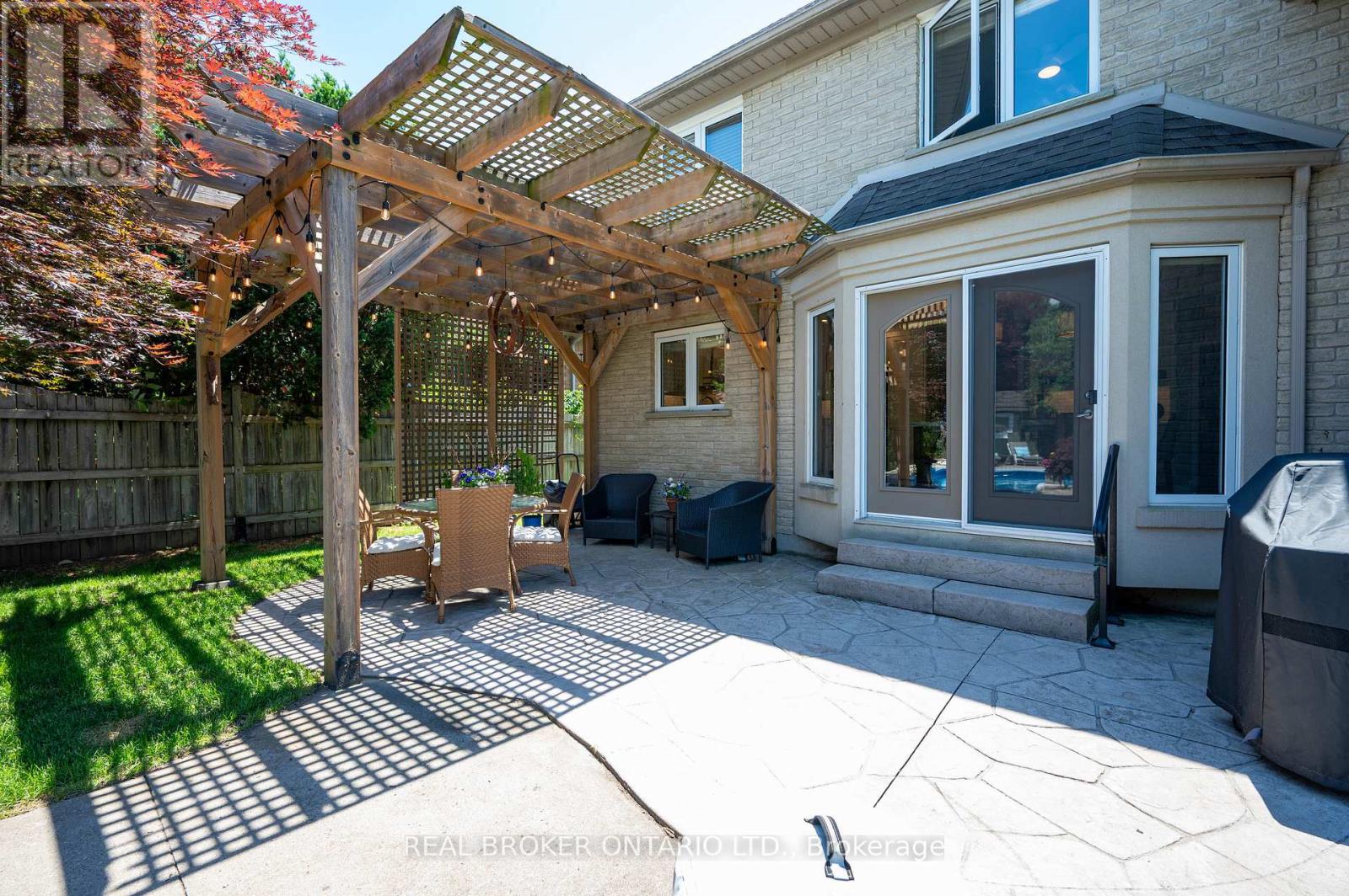 6 PIONEER TOWER CRESCENT - Image 8