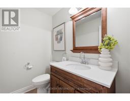 6 Pioneer Tower Crescent, Kitchener, ON N2P2L2 Photo 37
