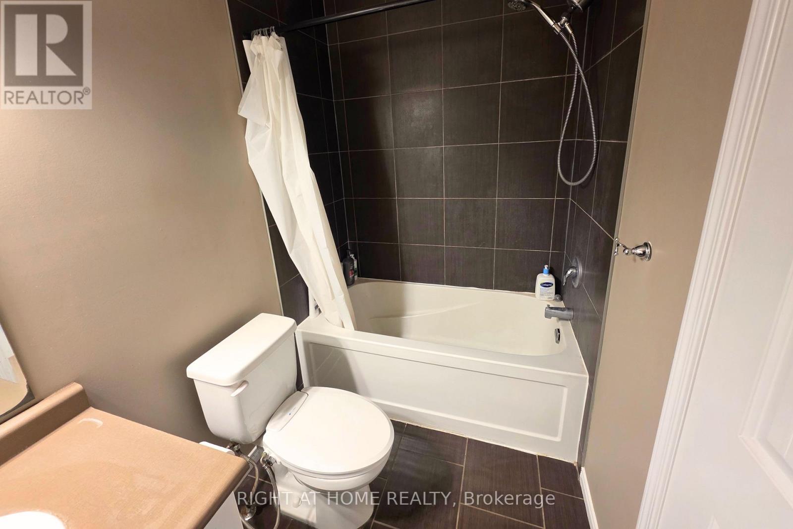 #59 750 LAWRENCE STREET - 19