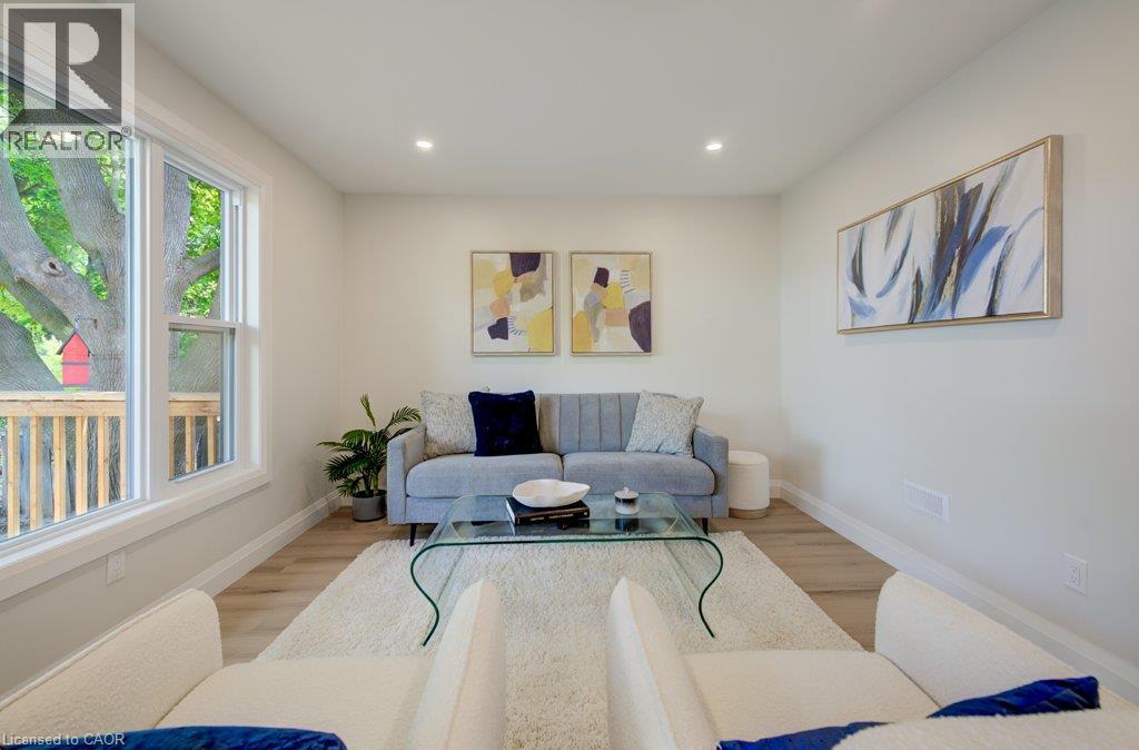 34 MOORE Avenue N - Image 20