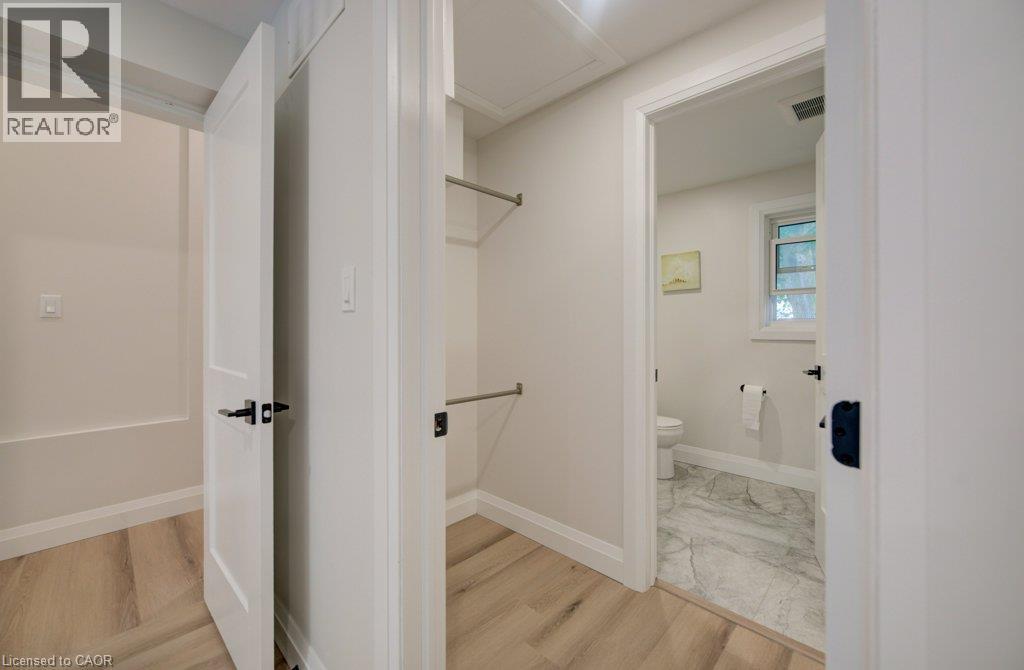 34 MOORE Avenue N - Image 22
