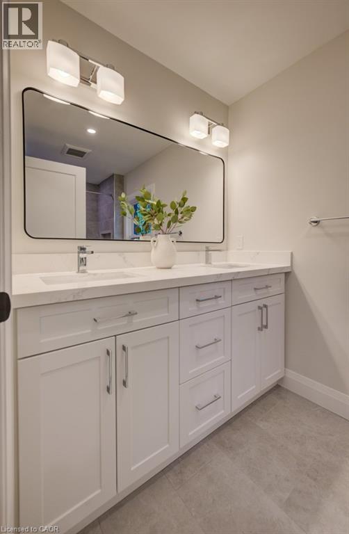 34 MOORE Avenue N - Image 33