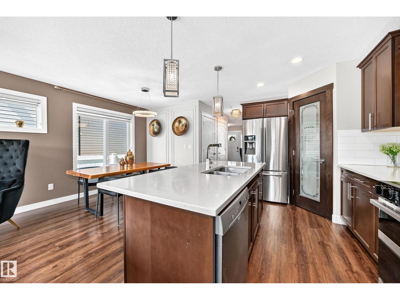 15503 95 AV NW - 11