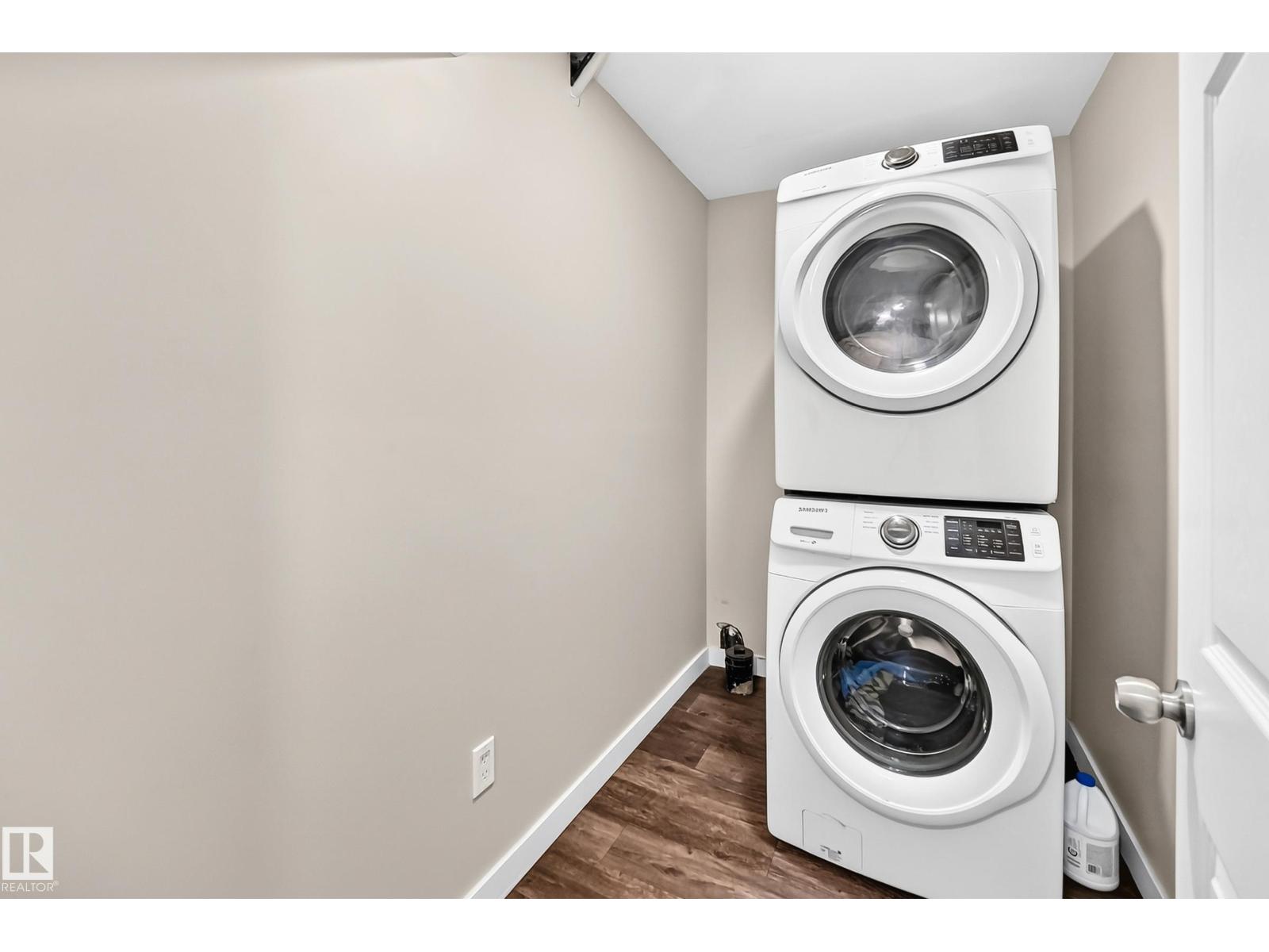 15503 95 AV NW - 45