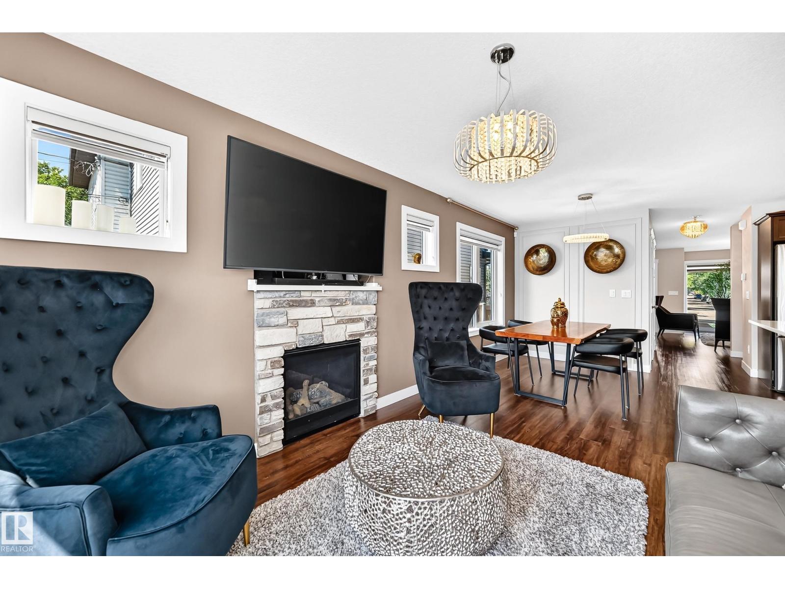 15503 95 AV NW - 18
