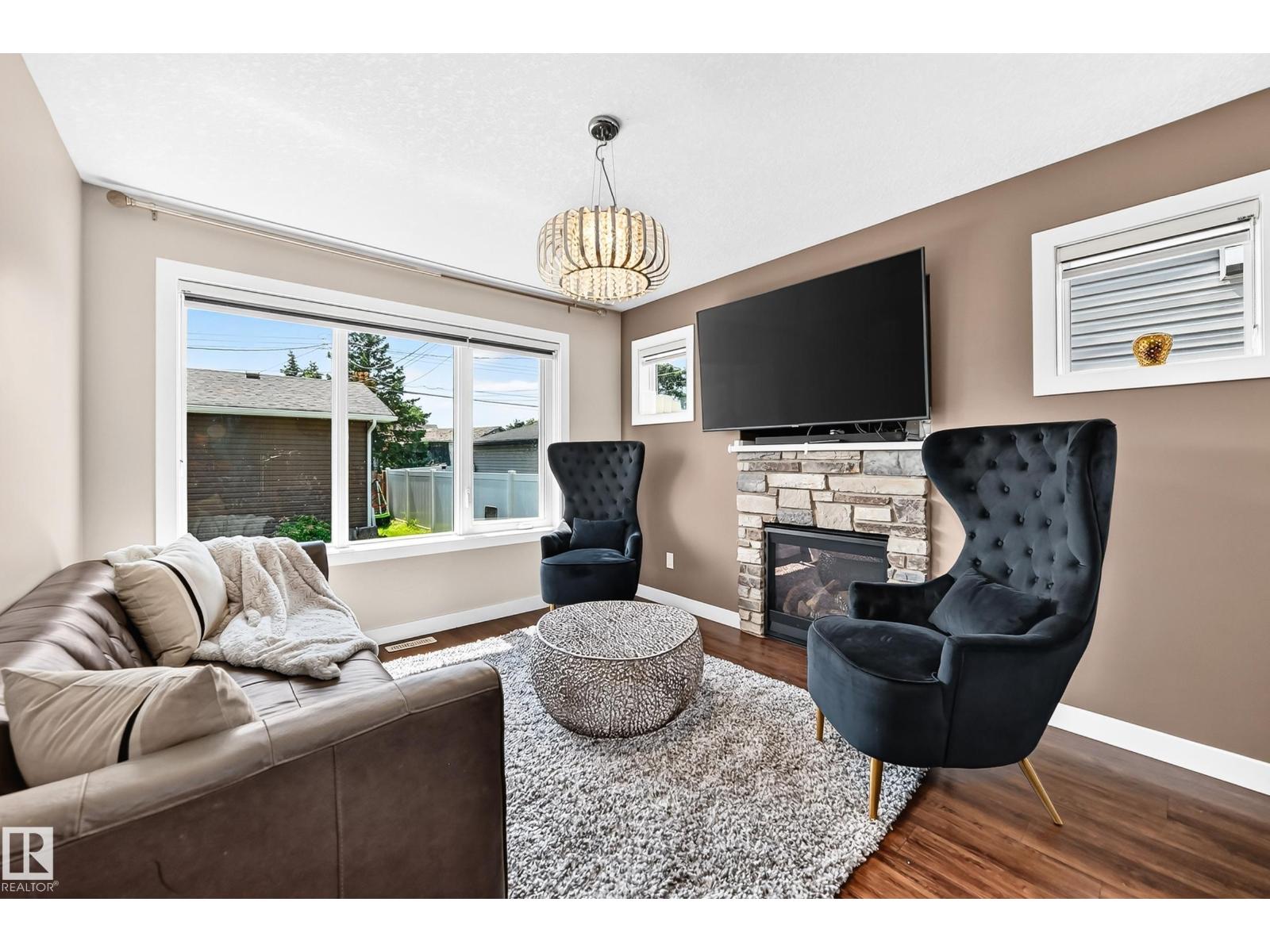 15503 95 AV NW - 15