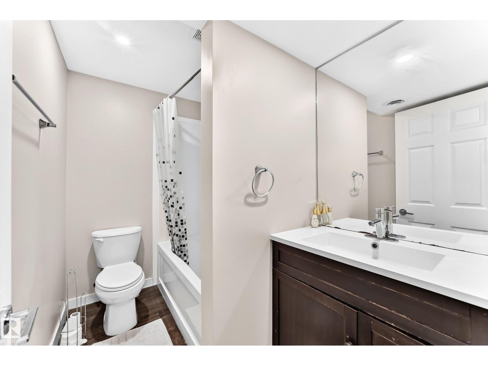 15503 95 AV NW - 44