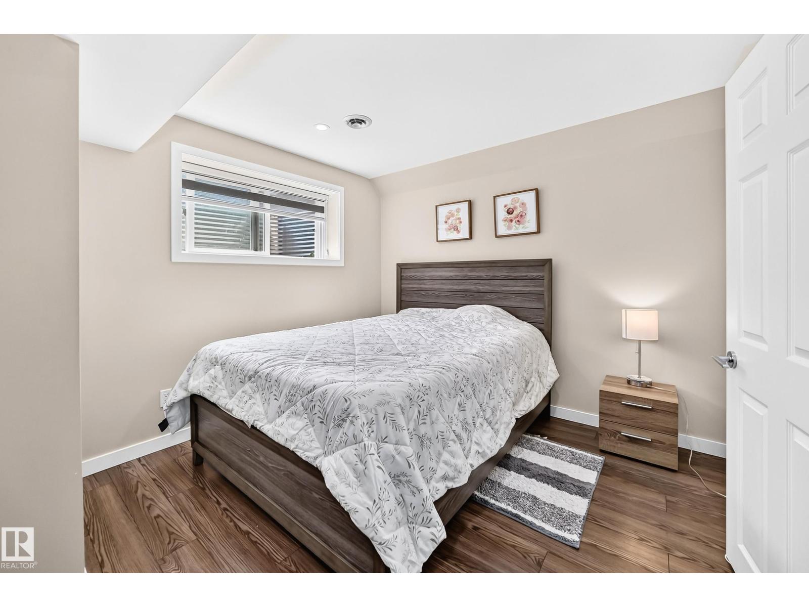 15503 95 AV NW - 42