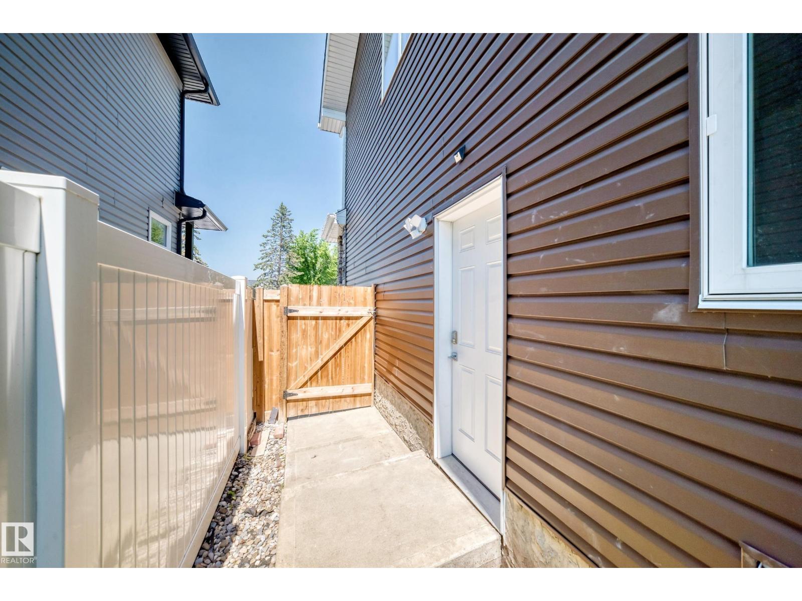 15503 95 AV NW - 46