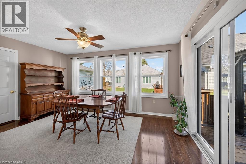232 SILVERBIRCH Boulevard - 14