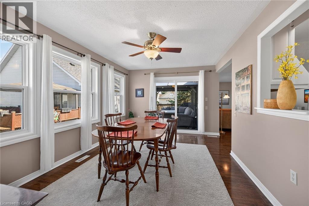 232 SILVERBIRCH Boulevard - 15