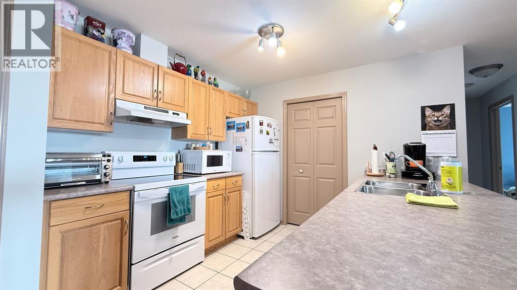 #203A 6608 42 Street - 5