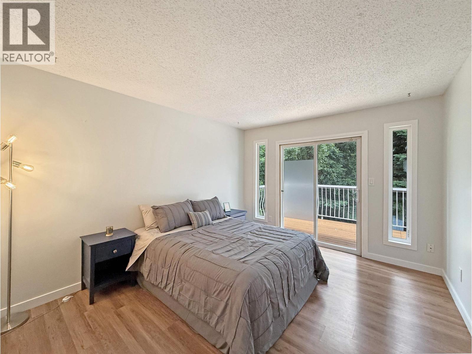 2555 WALLACE PLACE - 22